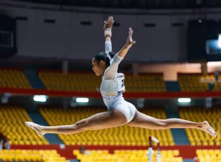 Gimnasta panameña Aylin Goon a la final de Viga en Suramericanos de la Juventud