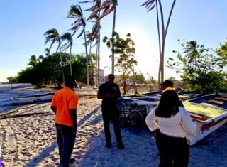  Las acciones incluyeron recorrido a pie en la línea costera y búsqueda con dron en conjunto con familiares. Foto: Cortesía