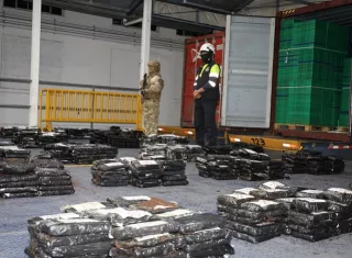 La carga procedía de  Estados Unidos, con trasbordo en Panamá y destino final el Puerto del Callao, Perú.  /  Foto: Senan