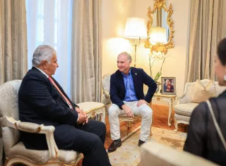 Mulino se reúne con Dan Brown en Panamá y hablan hasta de Gabo