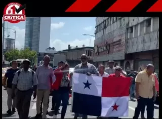 Canatra marcha en defensa de decreto 10; pide a Mulino que no lo tumbe 