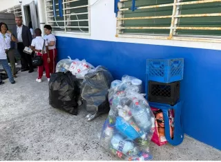 Estudiantes de Colón promueven reciclaje y cuidado ambiental