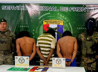 Los ciudadanos fueron puestos a órdenes de las autoridades correspondientes.  /  Foto: Senafront