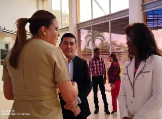 En cuanto al autor de los escritos, la ministra de educación Lucy Molinar, dijo que ya había sido identificado, que incluso habían hablado con él y que tendrá que asumir las consecuencias de sus actos. Foto. Eric Montenegro