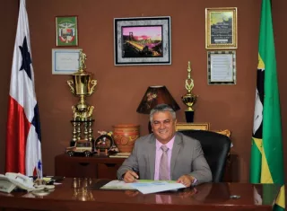 El exalcalde Tomás Velásquez 