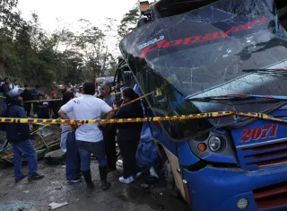 Masacre en Colombia: Suben a 14 los muertos por cilindro bomba