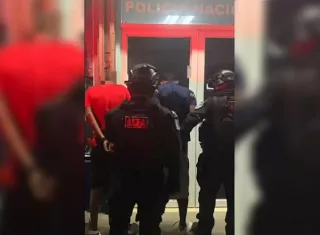 Los sospechosos fueron aprehendidos.  /  Imagen: PN