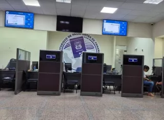 Se va la luz y deja sin pasaportes a todo el país