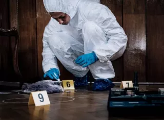 Olores nauseabundos delatan cadáver en PH Amador Heights