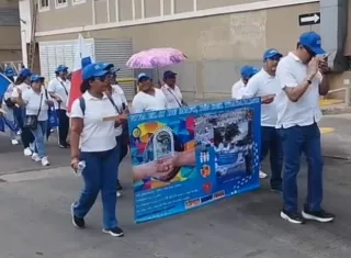 Técnicos en enfermería marchan y exigen puestos de trabajo