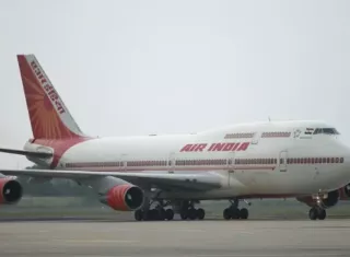 Aerolíneas indias recortarán vuelos por el encarecimiento del combustible