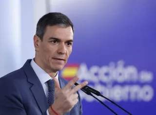 Avería en avión oficial retrasa viaje del Jefe del Gobierno español a Armenia