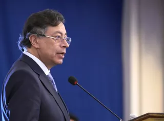 Los comentarios de Gustavo Petro se producen ocho días después del atentado perpetrado en la Vía Panamericana, en el departamento del Cauca, que dejó al menos 20 civiles muertos. Foto. EFE