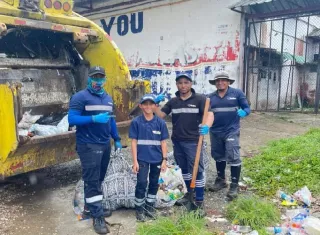 Reconocimiento infantil a los héroes del aseo en Colón