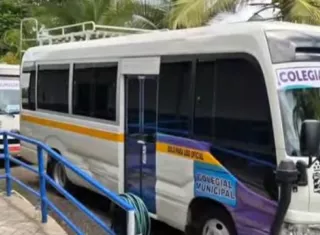 Imagen de niños en buses desata investigación del SENNIAF. Stefany, otra vez