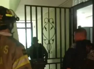 Explosión por escape de gas en Villa Lorena; mujer sufre graves quemaduras