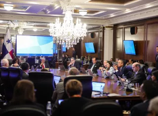 Aprueban B/.64.6 millones para bajar la factura de la luz