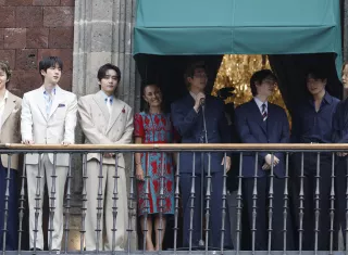 BTS desata locura en México junto a Claudia Sheinbaum