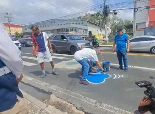 Pintan corazón azul en Juan Díaz por 'Cheba'