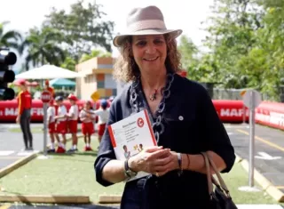 Infanta Elena visita en Panamá proyecto que apoya a madres adolescentes 