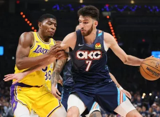 Oklahoma Thunder toma ventaja de 2-0 en serie semifinal ante Lakers