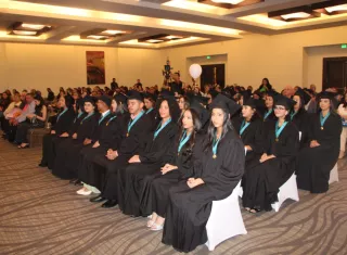Universidad de Panamá gradúa a 27 nuevos doctores en medicina veterinaria