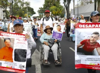 Madres buscadoras desafían el silencio en plena fiesta mundialista