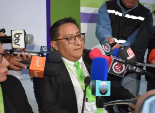 Tribunal boliviano dicta captura y arraigo contra Evo Morales