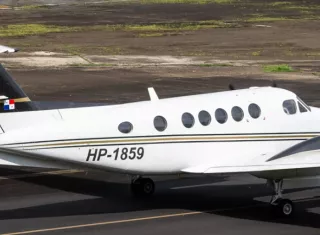 ¡Apareció un año después! Avión panameño cae frente a Florida