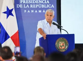El presidente José Raúl Mulino sobre la salida de Nicolás Batista, de la Agencia Panameña de Alimentos (APA), y de Ariel Espino De León, del Instituto de Seguro Agropecuario (ISA), prefirió pasar la pelota al ministro del MIDA, Roberto Linares. 