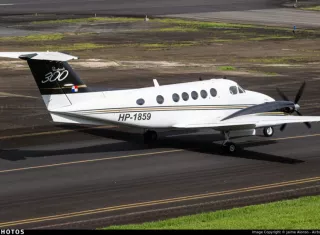 La aeronave Beechcraft 300 King con matrícula panameña HP-1859 desapareció el 3 de mayo de 2025.  