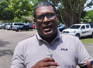 Luis Rodríguez, vocero de los conductores independientees, denunció que si funcionarios de la ATTT tienen cupos o vínculos con prestatarias, no deberían participar en las conversaciones. “Serían juez y parte”.