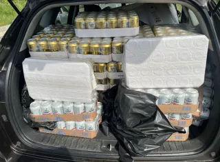 Atrapan conductor con carro taqueado en cerveza ilegal