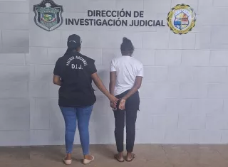 La dama será puesta a órdenes del Ministerio Público para que un juez de garantías.  / Foto: PN