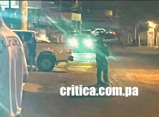 Tras el ataque, unidades de la Policía Nacional lograron interceptar el vehículo en el que presuntamente escapaban los responsables del crimen.