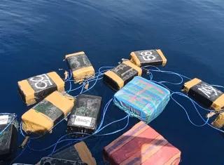 Las autoridades no detallaron hasta el momento el tipo exacto de sustancia ni si hay personas vinculadas a este hallazgo.