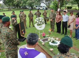 La actividad cerró con un mensaje simbólico que forma parte del espíritu de hermandad dentro de SENAFRONT: “Los fronterizos nunca mueren, solo van al cielo y se reagrupan”.