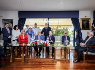 El acuerdo permitirá reclutar personal calificado para trabajar a bordo de estas embarcaciones y desarrollar programas de formación para cadetes y oficiales.