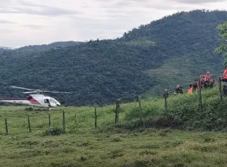 Cuatro de los excursionistas tuvieron que ser evacuados en un helicóptero privado.  /  Imagen Sinaproc