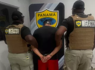 La persona retenida ha quedado puesta a disposición de la Secretaría Judicial del Servicio Nacional de Migración. Foto: Cortesía