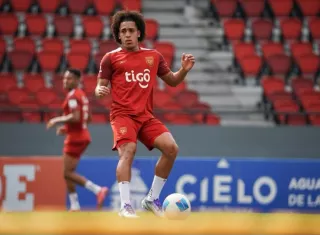 Carrasquilla y Godoy siguen en duda a 11 días del debut de Panamá en el Mundial.