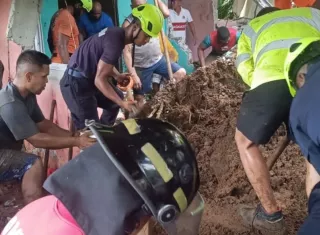 Encuentran el cuerpo de mujer en casa a la que le cae alud.