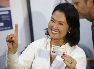 Fujimori se aleja de Sánchez y su ventaja supera los 18.000 votos