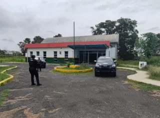 Jorge Melo, director regional del MINSA en esta provincia, explicó que la medida surge tras un estudio de riesgo que permitió detectar diversas amenazas y puntos débiles en las instalaciones de salud de la región.