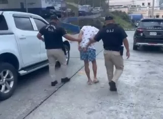 El hombre llegó por sus propios medios a las oficinas de la Dirección de Investigación Judicial (DIJ) en San Miguelito.