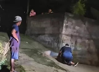 Menor de 16 años muerto y madre herida en ataque armado en Las Cumbres