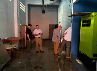 La inspección sobre el terreno dejó en evidencia el contraste y el estado actual de los sistemas de bombeo y tratamiento en Colón. Foto. Cortesía