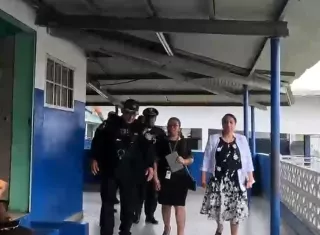 Una de las primeras acciones que desarrolló el nuevo jefe de la tercera zona policial de Colón fue una reunión de coordinación con la comunidad educativa del centro educativo Manuel Urbano Ayarza en el corregimiento de Cativá.