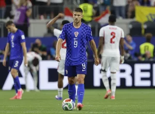 El croata Andrej Kramaric (9) durante el partido ante Inglaterra. Foto: EFE