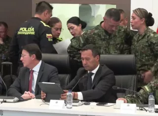 Además del cierre de fronteras, las autoridades colombianas adoptaron otras medidas para garantizar la tranquilidad en las elecciones, como la ley seca, que restringe la venta y consumo de alcohol. 